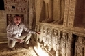 埃及發現4400年古墓，內部文物完好如初！