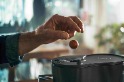 挑戰膠囊咖啡最大的痛 無殼「咖啡球」如何兼顧快速、風味、零廢棄