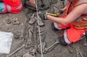 死了都要潮？500歲的骨骸竟還穿著大腿靴！