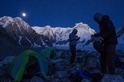 月下登山客：印度曹坎巴峰