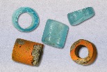 臺灣鐵器時代玻璃珠從哪來？除了遺址考古，你還需要材料科學！