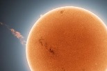 天文攝影師拍攝到長達百萬公里的日冕巨量噴發