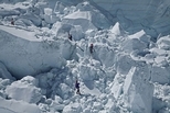 聖母峰雪崩：歷年來最慘山難