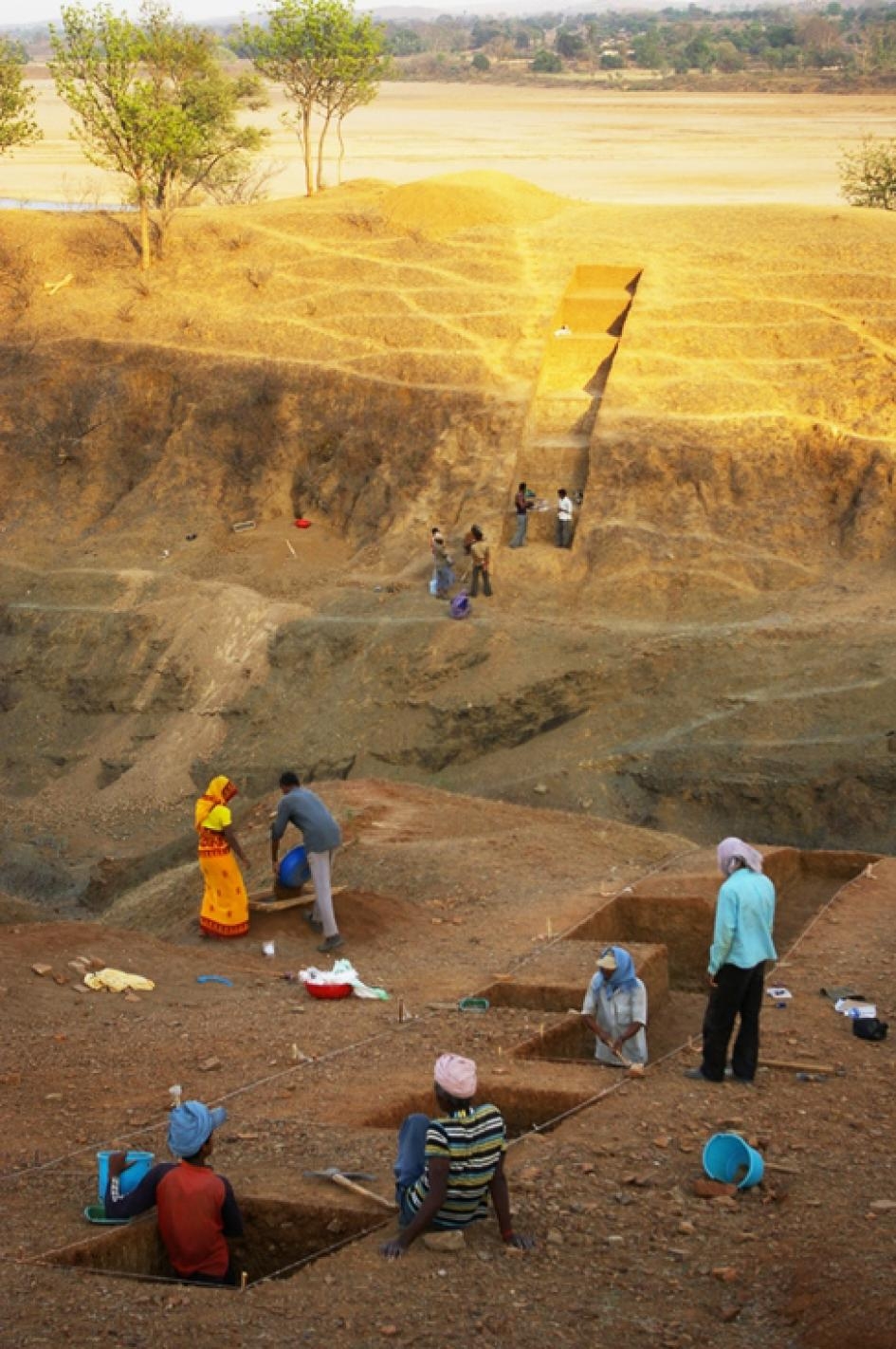 印度中部中央邦（Madhya Pradesh）達巴遺址的發掘現場。PHOTOGRAPH BY CHRISTINA NUEDORF
