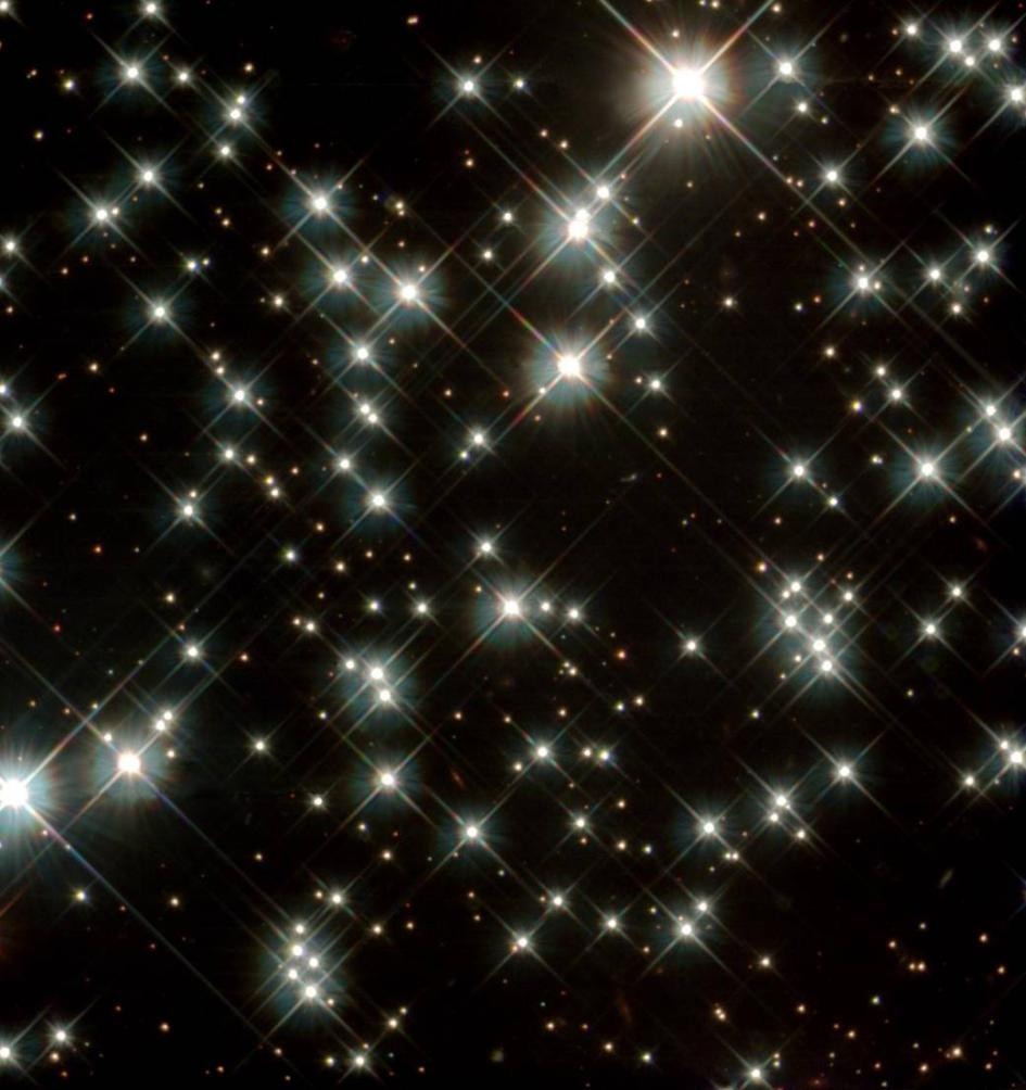 天文學家利用美國國家航空航太總署（NASA）哈伯太空望遠鏡（Hubble Space Telescope）在2012年的觀測，發現銀河系中的古老白矮星有120至130億年的歷史，堪稱宇宙中最古老的恆星。根據最新的研究顯示，白矮星會是最後徘徊在宇宙之中的恆星，最後在無法想像的遙遠未來發生爆炸。IMAGE BY NASA AND H. RICHER (UNIVERSITY OF BRITISH COLUMBIA)