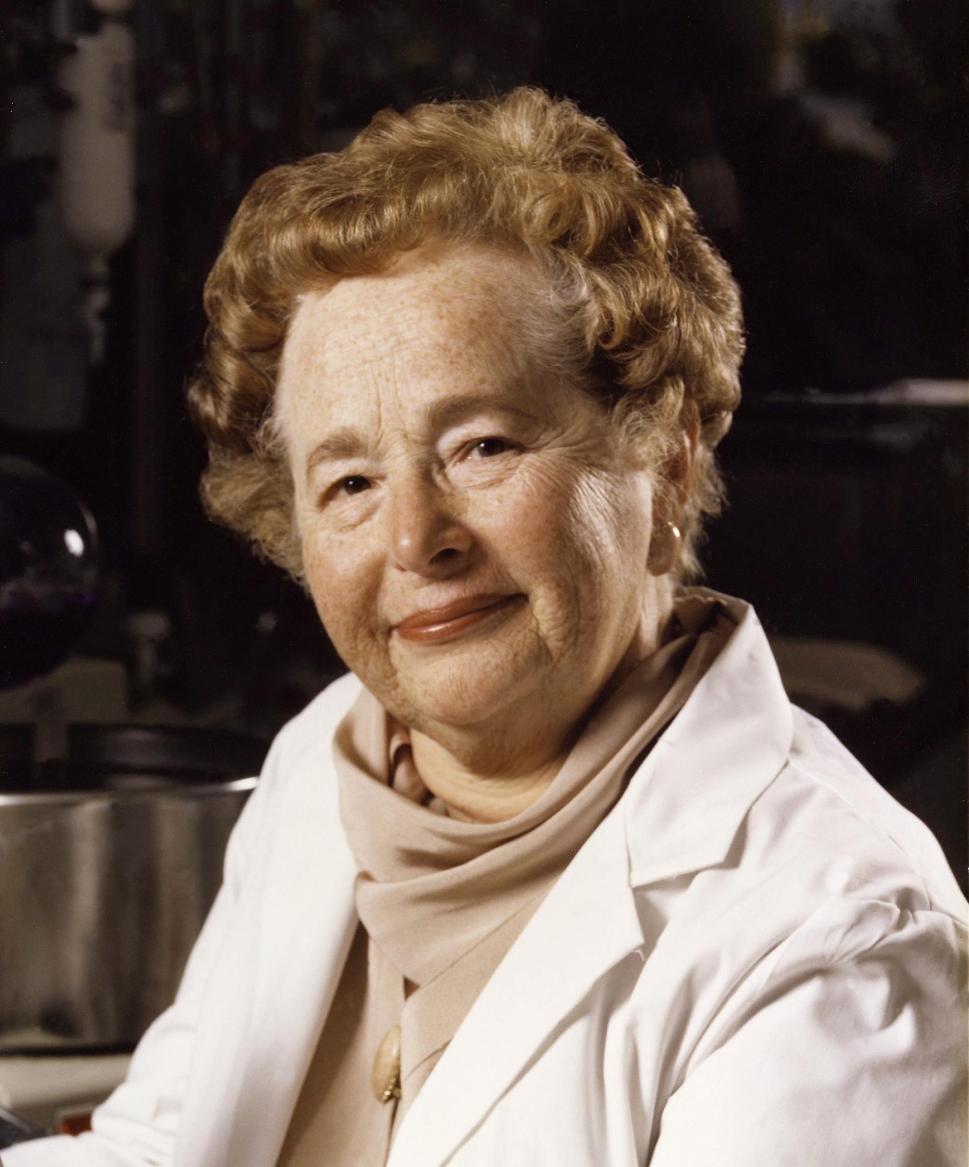 葛楚德．艾利恩於1918年生於曼哈頓，她研發的藥物艾賽可威（acyclovir）是皰疹病毒的強效抑制劑，毒性非常低，由她的團隊在1978年推出。