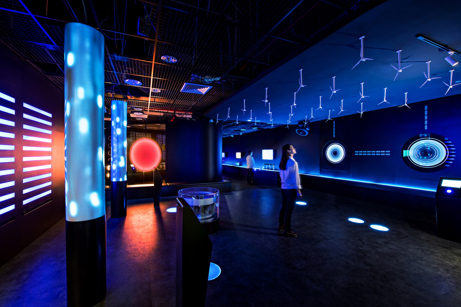 「電幻1號所」以體感互動融合科技、藝術、教育領域，讓參觀展館可以很好玩。
