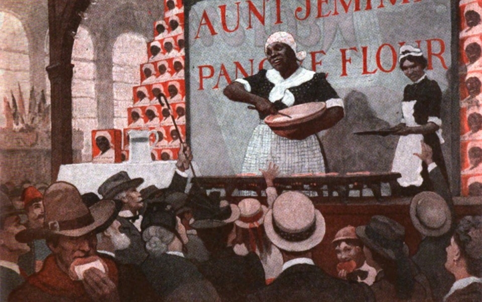 南西．格琳（Nancy Green）在 1893 年萬國博覽會上，被聘用扮成傑米姨，宣傳南方。傑米姨形象後來成為桂格鬆餅廣告商標，黑人姆媽形象也經常被製作成黑人玩偶，或以丑化之姿呈現在影視漫畫中。 圖│Saturday Evening Post 