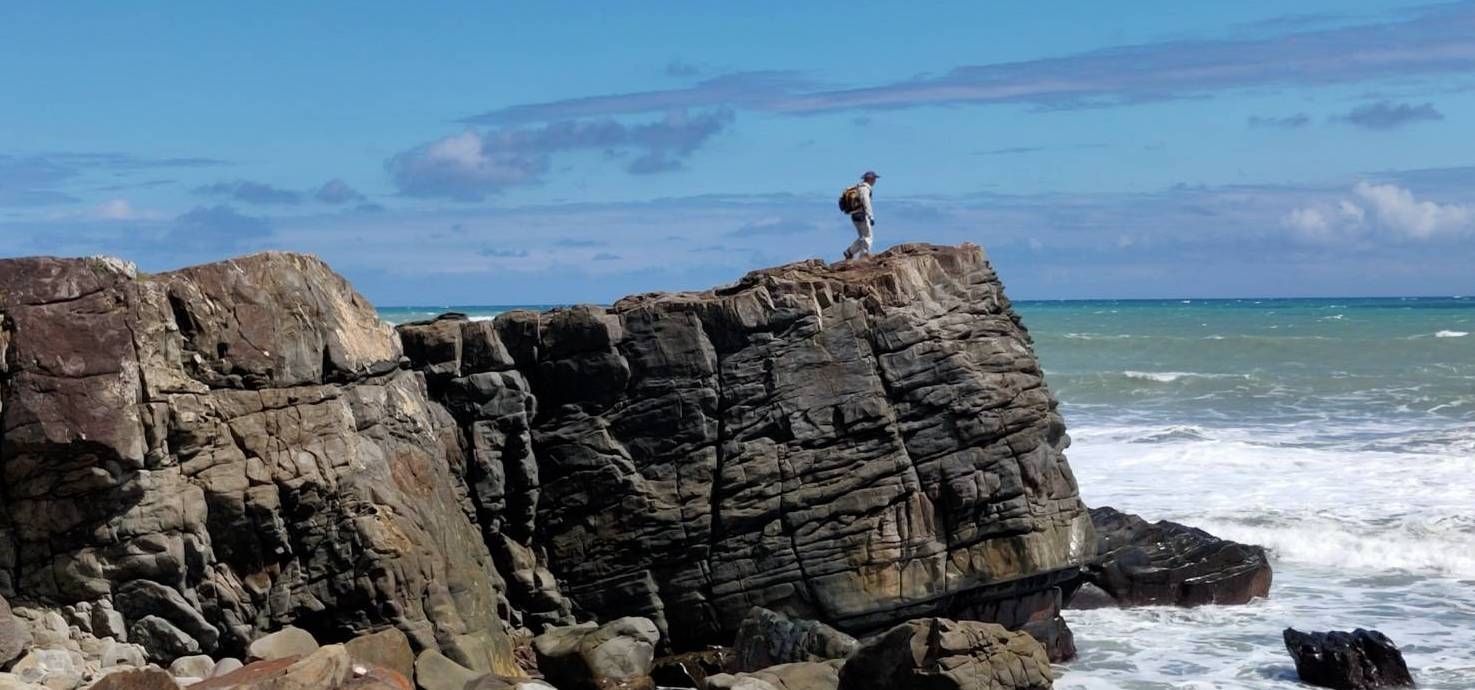 旭海觀音鼻自然保留區裡的軍艦岩。