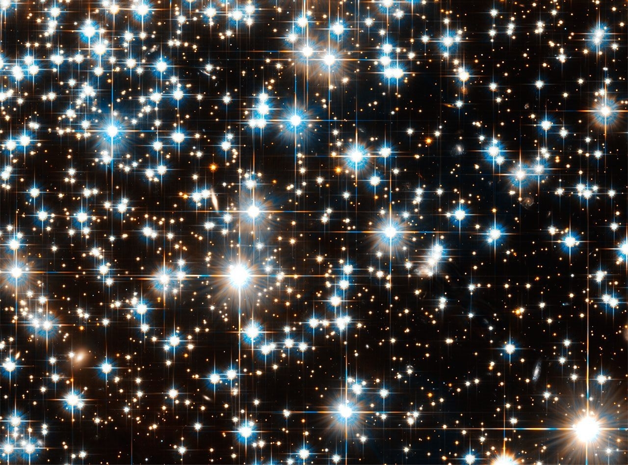 哈伯太空望遠鏡所拍攝的球狀星團NGC 6397，其中有許多非常微弱的白矮星。 圖片來源：NASA, ESA, and H. Richer (University of British Columbia)