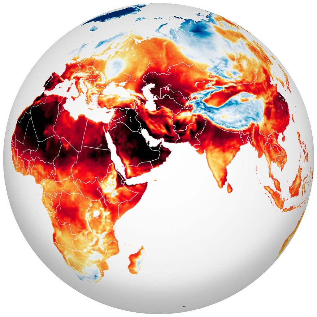 今年夏天嚴重熱浪席捲全球多個地區，圖為NASA衛星於2022年7月13日觀測的地表溫度。圖片來源：NASA