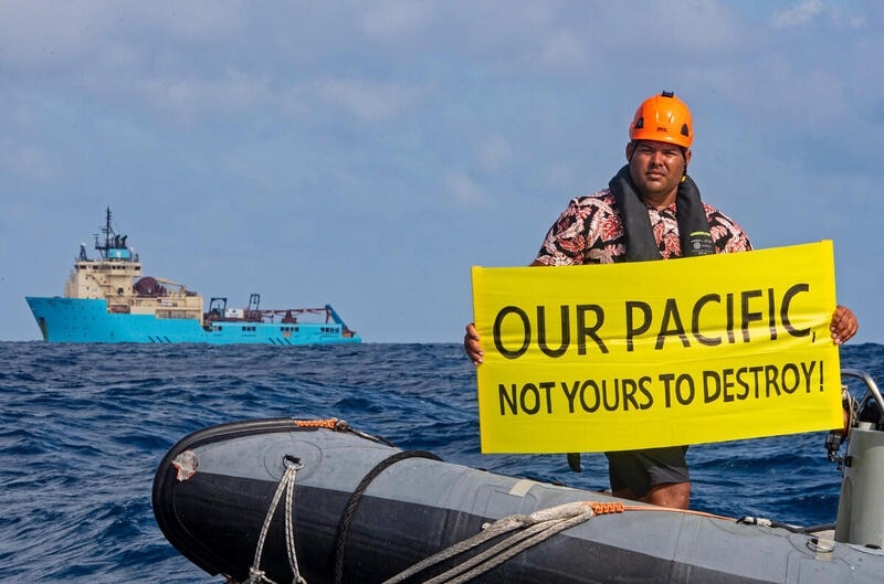 來自斐濟的維多（Victor）以行動者姿態為太平洋島國居民發聲，拒絕深海採礦企業為海洋生態帶來新的威脅。 圖片來源： Marten van Dijl / Greenpeace綠色和平