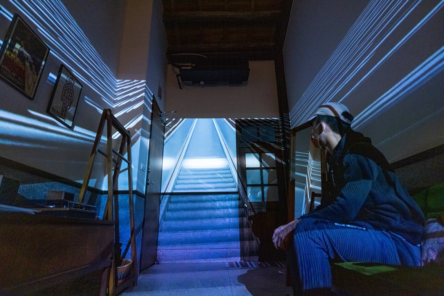 2022大稻埕國際藝術節運用ViewSonic LED智慧微型投影機，將藝術家作品放大投射於牆面並結合現場音源，讓觀展者與空間有更多互動。
