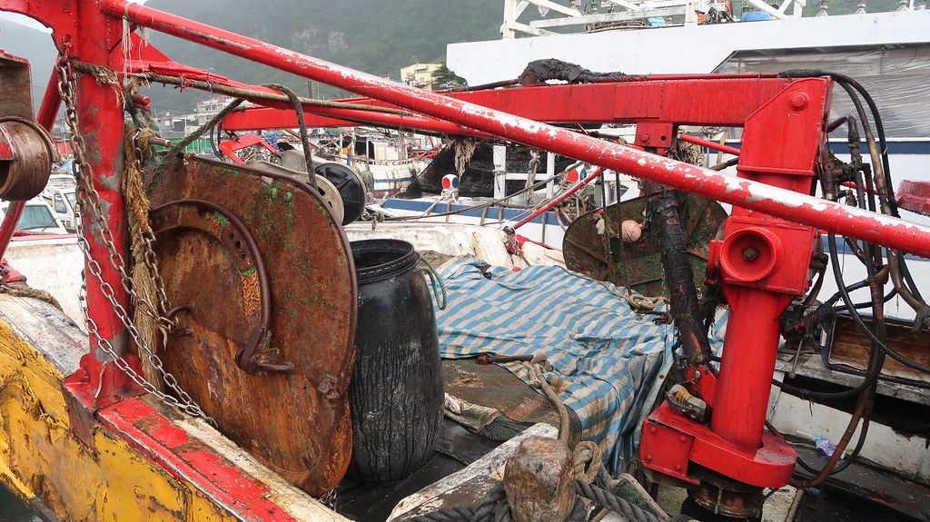 底拖網漁船。圖片來源：臺灣動物社會研究會提供