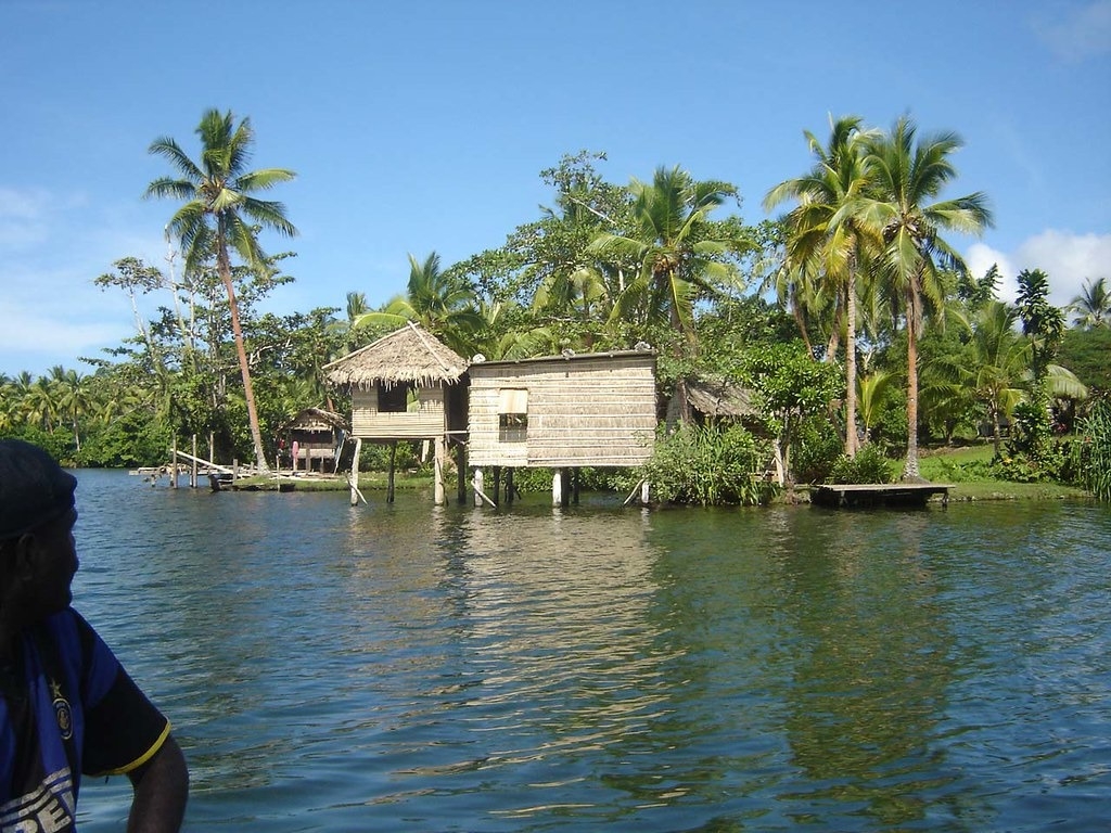 泰加諾湖的水上屋。圖片來源：Wikipedia