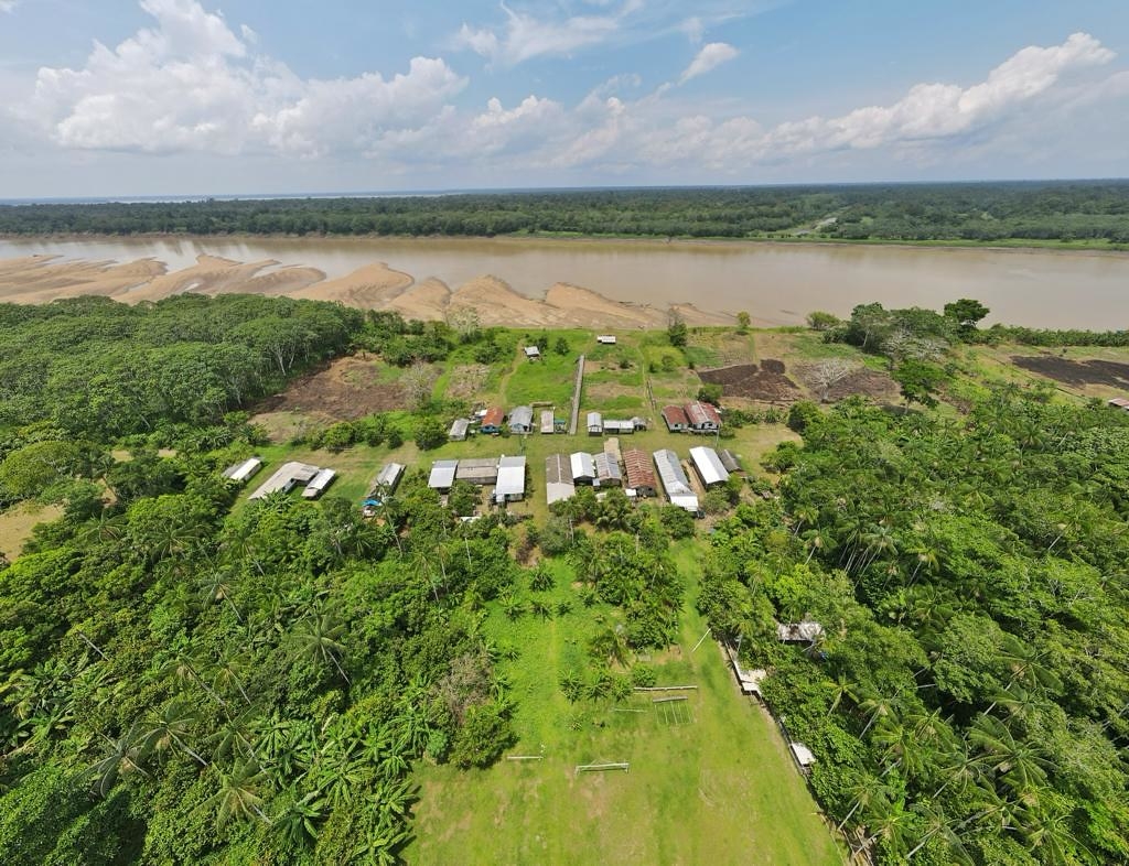 在亞馬遜州的夸里，索利莫斯河床上的巨大沙洲影響了民生必需品的供給。圖片來源：夸里市政府