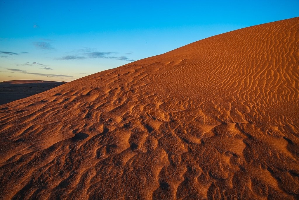 科幻經典《沙丘》描述沙丘星球故事，作者在美國俄勒岡的經歷成為小說靈感來源，圖為俄勒岡州的聖誕谷沙丘。圖片來源：Murray Foubister（CC BY-SA 2.0）