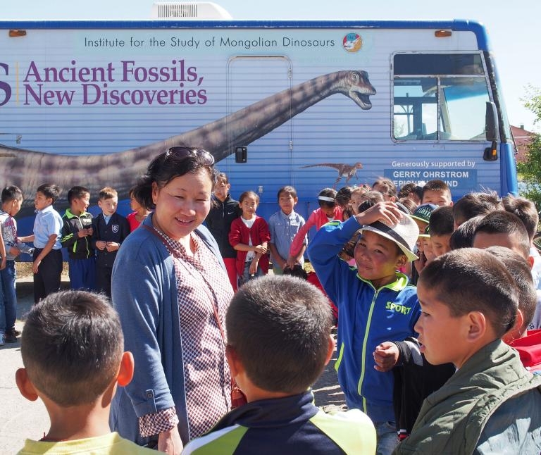 恐龍教育在蒙古