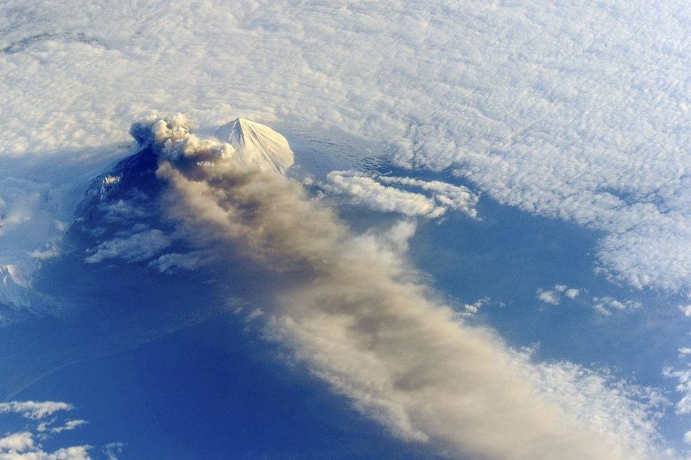 阿拉斯加火山爆發！