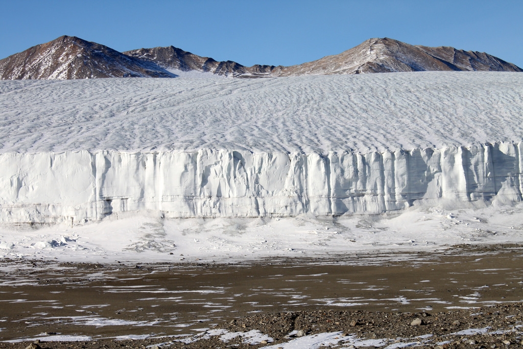 南極的大英國協冰川。Eli Duke, via flickr, (CC BY-SA 2.0)