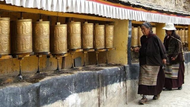 藏民能夠適應高原氣候，這要部分歸功於丹尼索瓦人留給他們的基因。圖片來源：Monikaw1999|pixabay