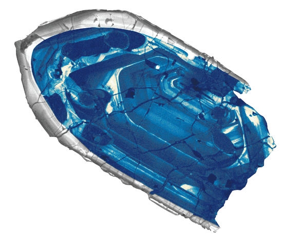 傑克山崗的鋯石晶體，是迄今發現的最古老地球物質，形成了大約44億年前。但除了年齡以外，它無法提供更多關於當年環境的線索。圖片來源：John Valley, University of Wisconsin