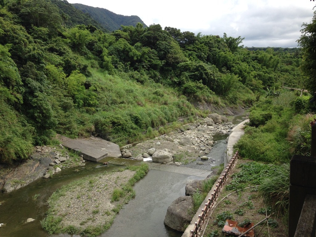 河川就在部落旁，鱉溪在居民心中舉足輕重，具有重要象徵意涵。攝影：廖靜蕙