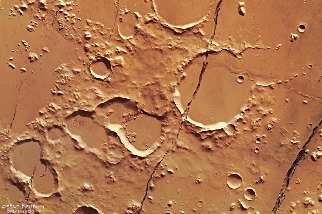 洞察號首度在火星上發現活動斷層帶！