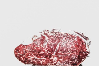 淡化畜牧業與升溫關聯 報告揭全球肉品業四種「氣候清洗」策略