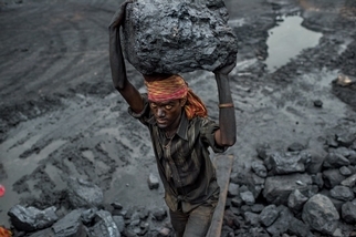 衝突的煤礦