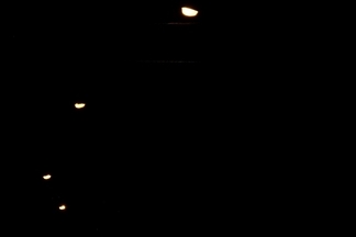 路燈與月亮