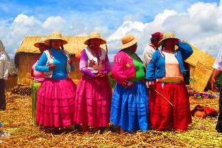 祕魯原住民的繽紛服飾
