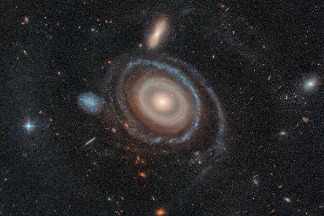 「靶心星系」漣漪環狀結構或可用暗物質來解釋