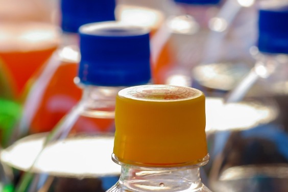 回收再製寶特瓶藏健康疑慮 研究發現化學物質釋出更多