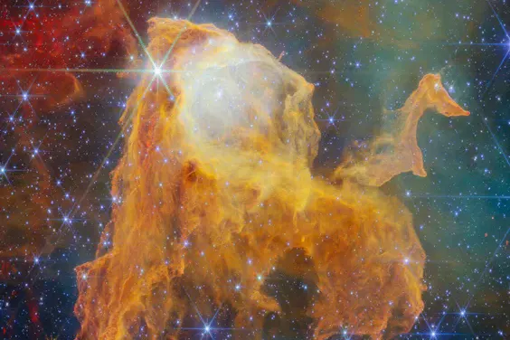 韋伯太空望遠鏡在船底座星雲發現恆星「珠寶箱」