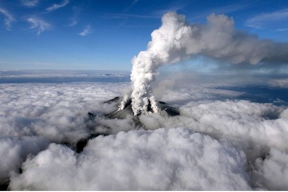 致命的火山蒸氣噴發