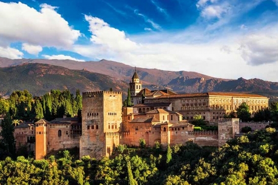 《國家地理終極旅遊：全球50大最美城堡 》阿爾罕布拉宮Alhambra