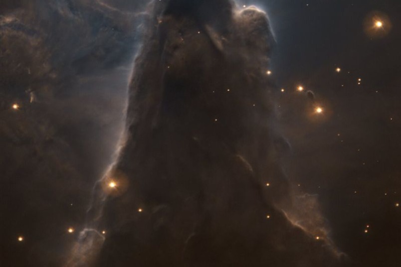 令人毛骨悚然的NGC 2264暗星雲新圖像